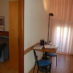 Nuova ホテル 3*