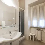 Nuova ホテル 3*
