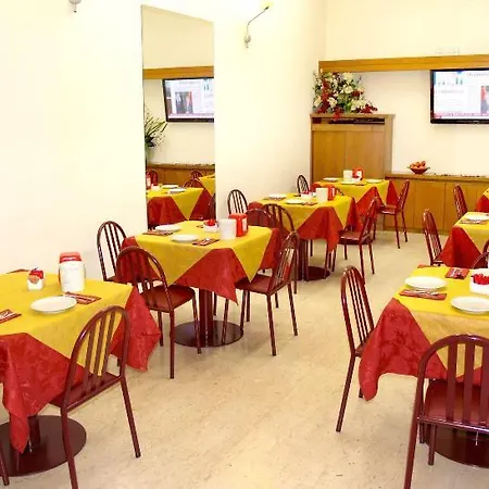 Hotel Nuova 3*