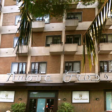 Hotel Nuova 3*