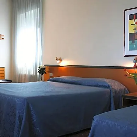 Hotel Nuova 3*