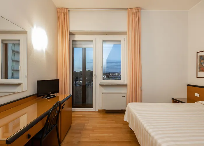Hotell Nuova 3*